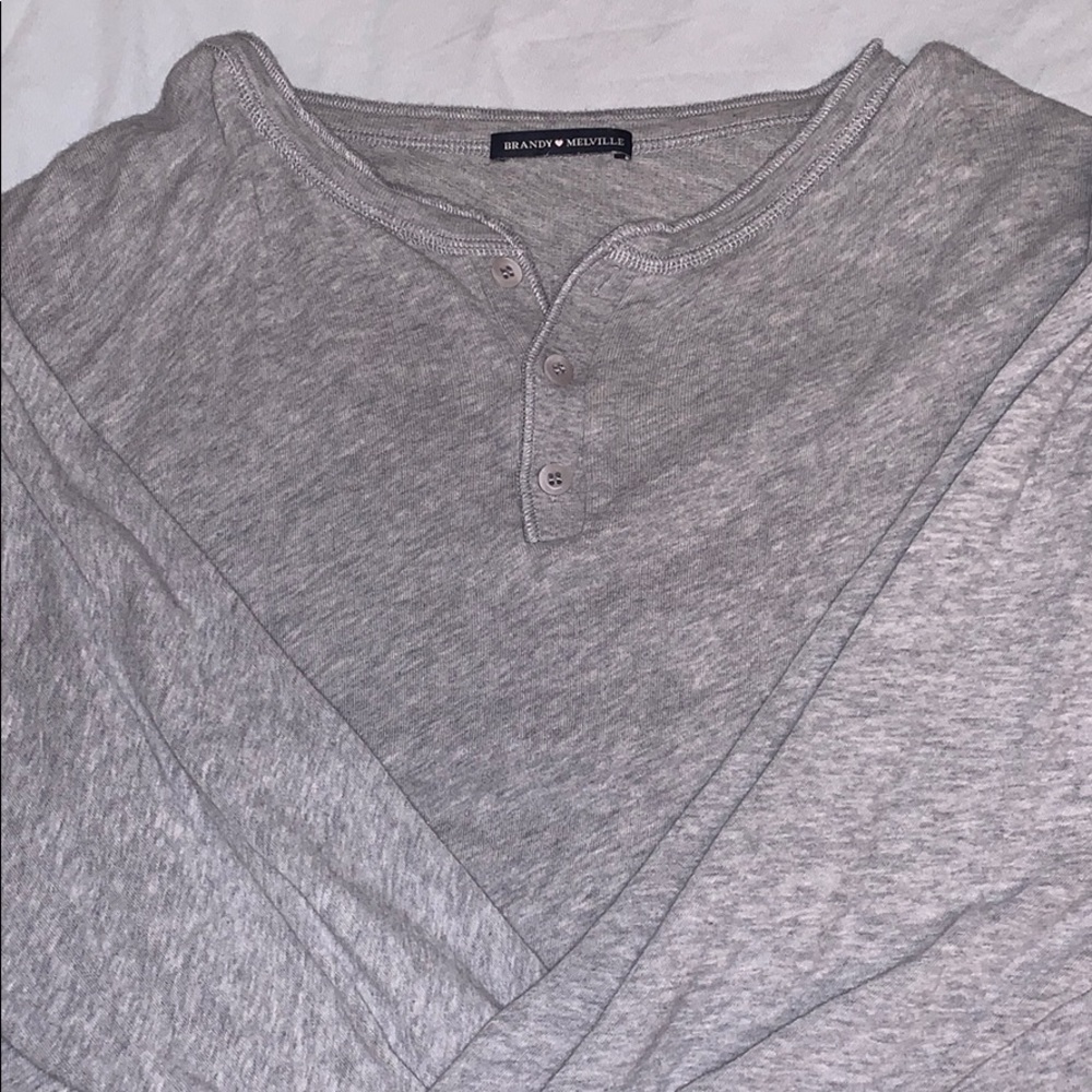 BRANDY MELVILLE TOP